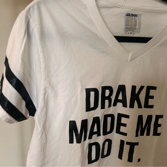 “Drake Made Me Do It” T-Shirt - Picture 4 of 4